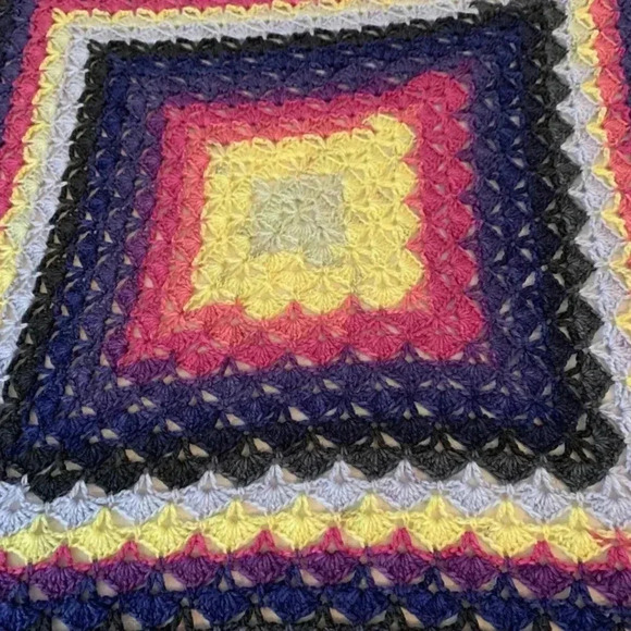 Afghan Blanket Topper Hand Crafted Large Square 69”x 69” Multicolor Fan stitch - Picture 2 of 7